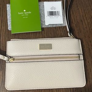 Kate Spade New York Beige Leather Pebble Wristlet New with Tags
